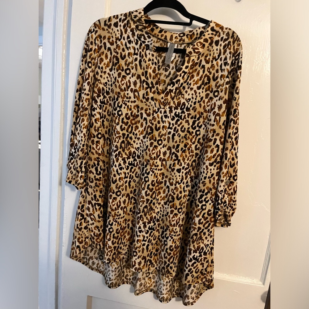 Seeing spots!! Leopard wrinkle free top!